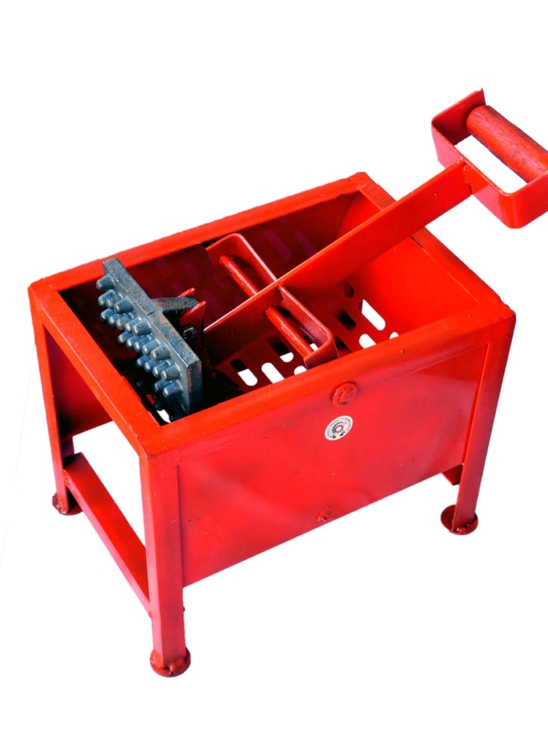 Groundnut shelling machine